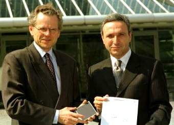 Dr. Wolfgang Ziebart, BMW - Jose Maria Alapont, DELPHI